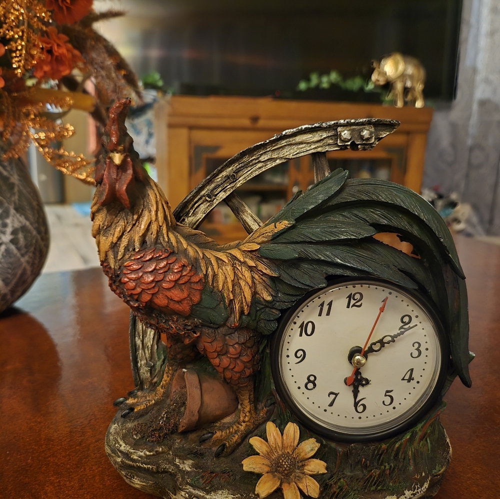 Source Unknown Rustic Rooster Clock with Multicolor Design